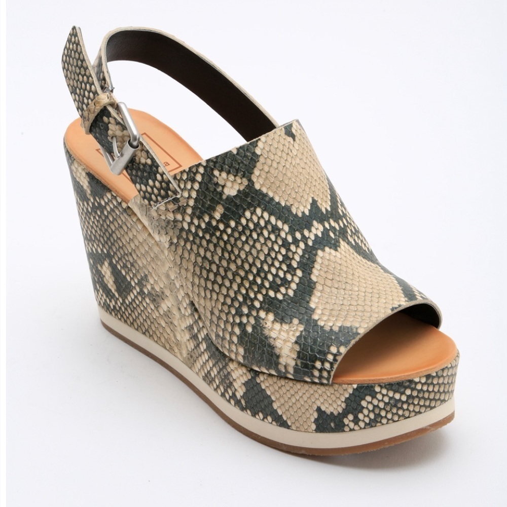 🔥Dolce Vita Beige Snake-Print Wedge Sandal